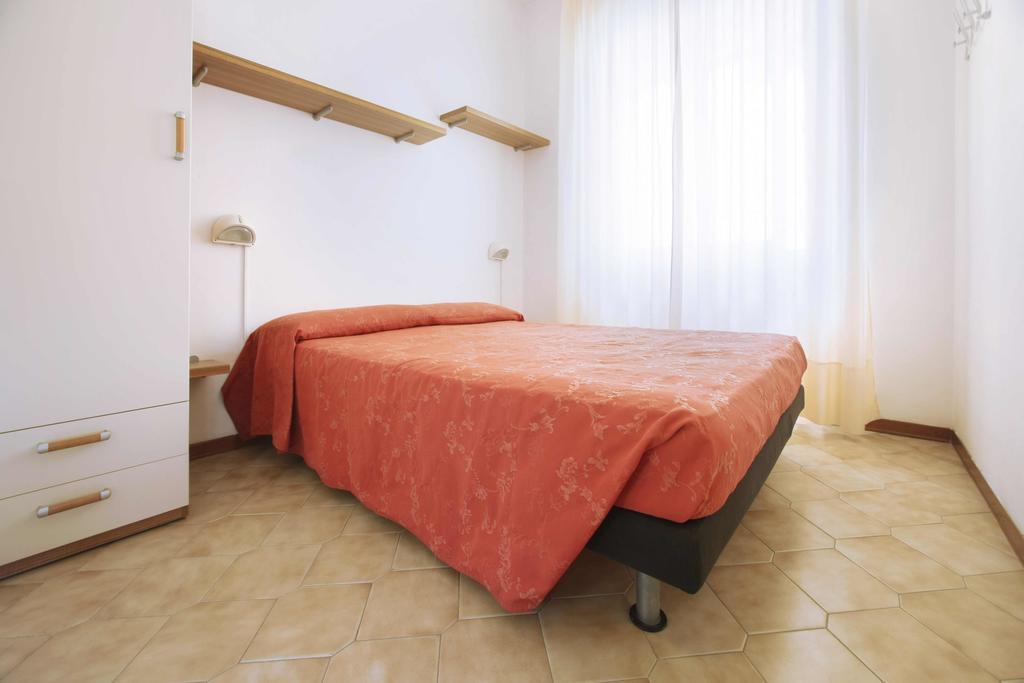 Residence Barusso Alassio Pokoj fotografie