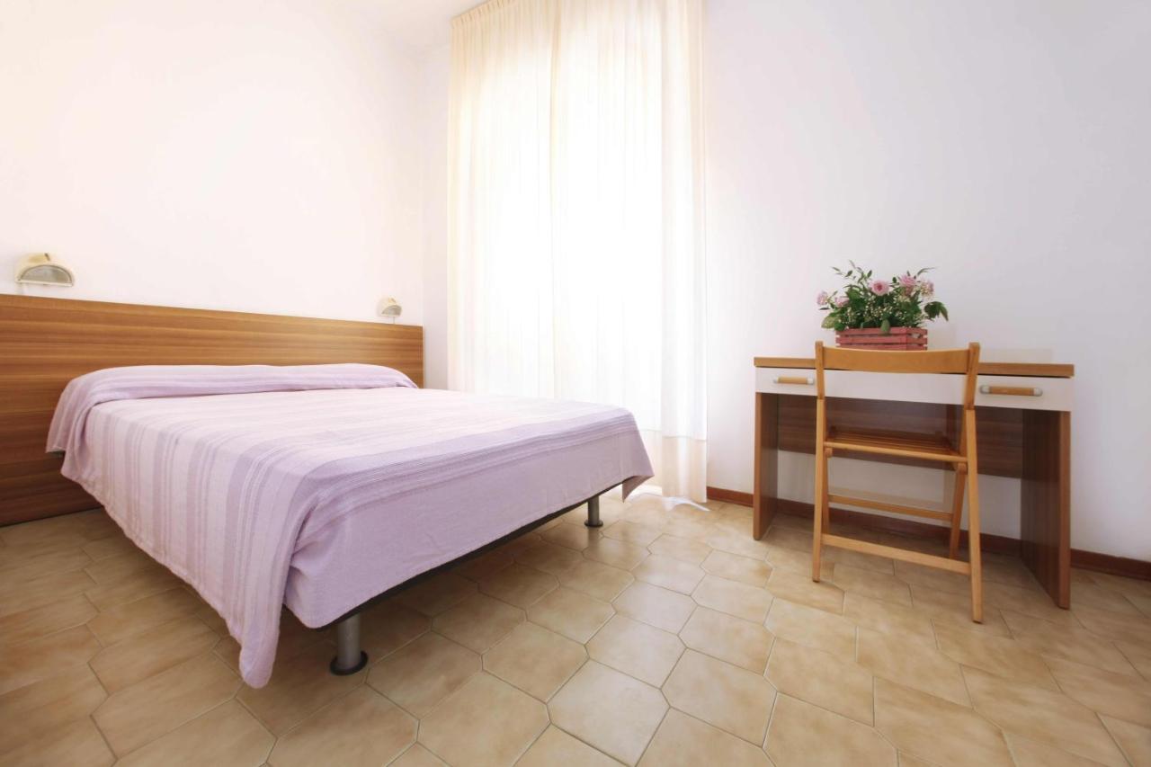 Residence Barusso Alassio Pokoj fotografie
